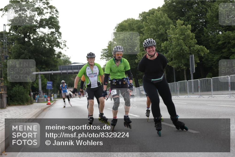 29.06.2025 - hella hamburg halbmarathon Jannik Wohlers http://msf.ph/oto/8329224 29.06.2025 09:01:04 Lombardsbrücke  meine-sportfotos.de