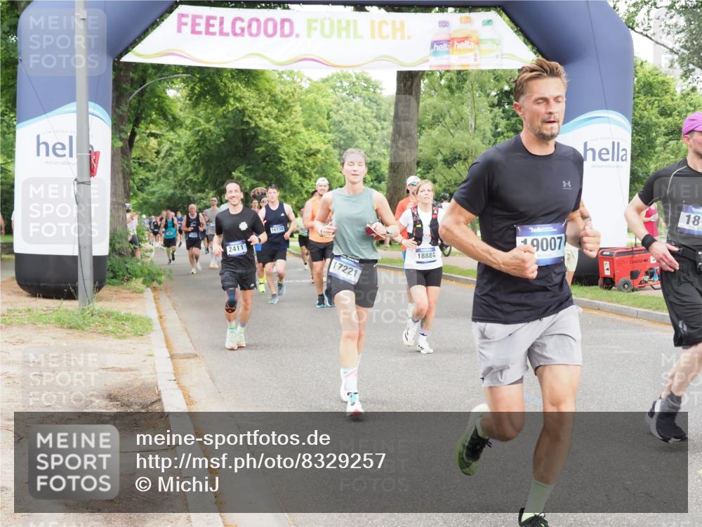 29.06.2025 - hella hamburg halbmarathon MichiJ http://msf.ph/oto/8329257 29.06.2025 10:37:59 Zwischen KM18-KM19 1119, 1817, 4346, 5087, 5336, 6027, 6125, 10691, 12016, 12545, 13051, 13758, 16285, 16666, 16800, 17221, 18960, 18982, 19007 meine-sportfotos.de