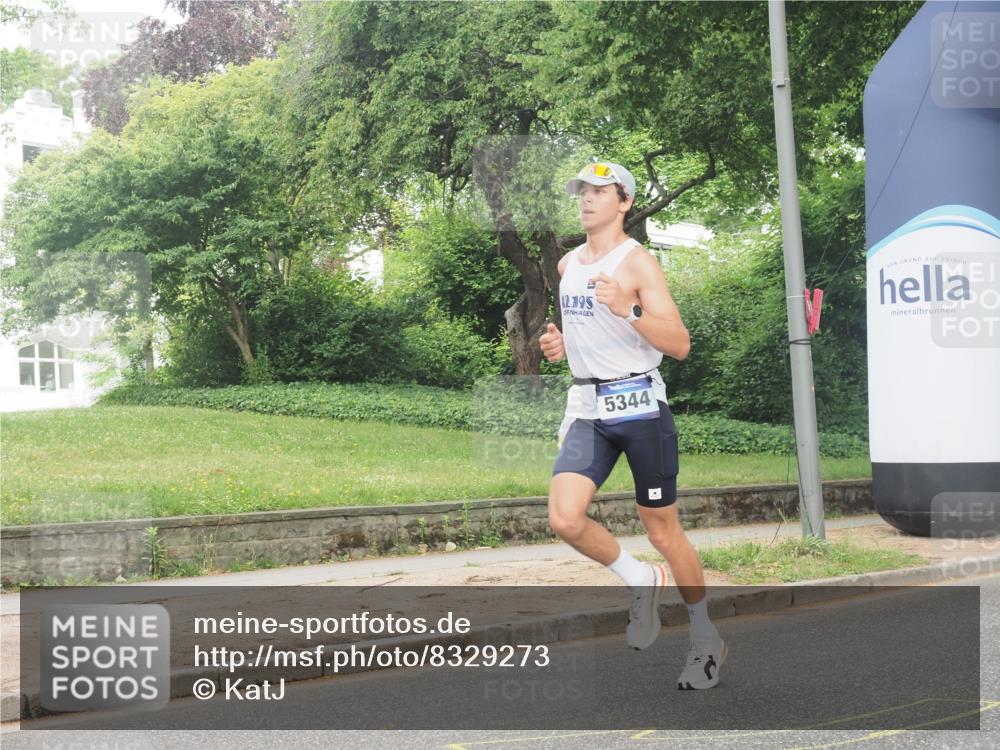 29.06.2025 - hella hamburg halbmarathon KatJ http://msf.ph/oto/8329273 29.06.2025 10:17:13 Zwischen KM18-KM19 1065, 5344 meine-sportfotos.de