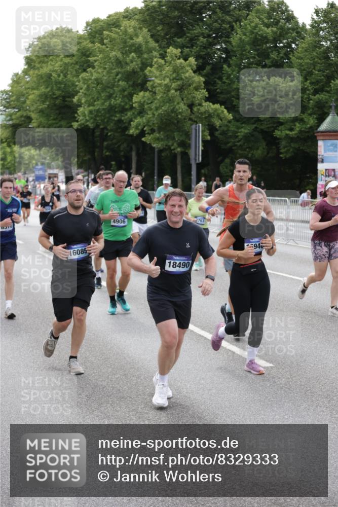 29.06.2025 - hella hamburg halbmarathon Jannik Wohlers http://msf.ph/oto/8329333 29.06.2025 10:40:09 Lombardsbrücke 2042, 2173, 2206, 2762, 2763, 3293, 3810, 4044, 4411, 4612, 4906, 5059, 5702, 5975, 6076, 6163, 6229, 6278, 6280, 6363, 7956, 8307, 8378, 8391, 8739, 9000, 9468, 10166, 10920, 11176, 11513, 11514, 11973, 12981, 13030, 13145, 13466, 14341, 14851, 15154, 15905, 15933, 16085, 16955, 17959, 18101, 18110, 18213, 18353, 18490, 18771, 18946, 19168 meine-sportfotos.de