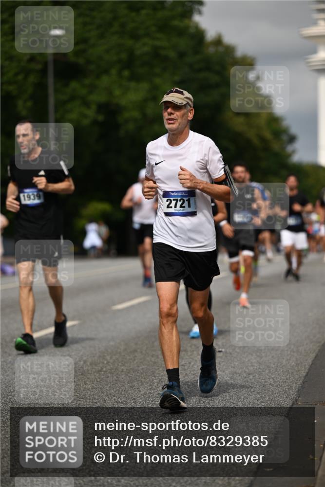 29.06.2025 - hella hamburg halbmarathon Dr. Thomas Lammeyer http://msf.ph/oto/8329385 29.06.2025 10:17:40 Kennedybrücke 1194, 1747, 1939, 2055, 2359, 2721, 2891, 2904, 2987, 4001, 4032, 4795, 4962, 5232, 5631, 6207, 7460, 7462, 7913, 8673, 9612, 9631, 9886, 10442, 10443 meine-sportfotos.de