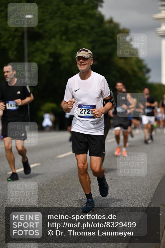 29.06.2025 - hella hamburg halbmarathon Dr. Thomas Lammeyer http://msf.ph/oto/8329499 29.06.2025 10:17:40 Kennedybrücke 1194, 1747, 1939, 2055, 2359, 2721, 2891, 2904, 2987, 4001, 4032, 4795, 4962, 5232, 5631, 6207, 7460, 7462, 7913, 8673, 9612, 9631, 9886, 10442, 10443 meine-sportfotos.de
