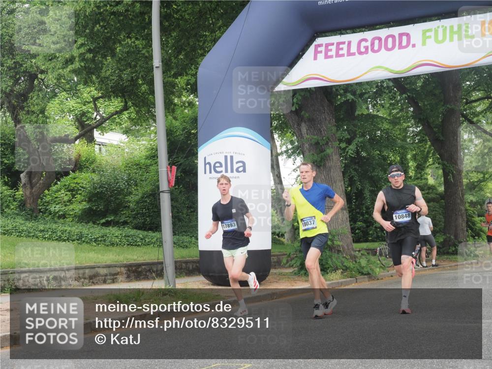 29.06.2025 - hella hamburg halbmarathon KatJ http://msf.ph/oto/8329511 29.06.2025 10:17:15 Zwischen KM18-KM19 1065, 5344 meine-sportfotos.de