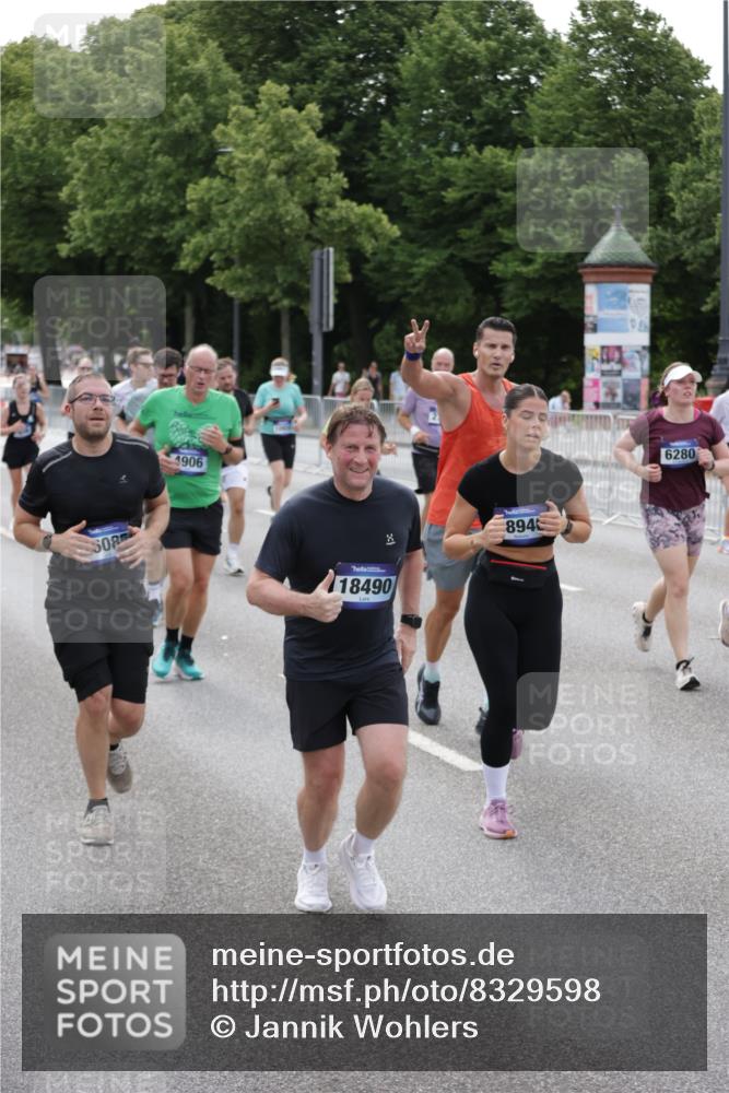 29.06.2025 - hella hamburg halbmarathon Jannik Wohlers http://msf.ph/oto/8329598 29.06.2025 10:40:09 Lombardsbrücke 2042, 2173, 2206, 2762, 2763, 3293, 3810, 4044, 4411, 4612, 4906, 5059, 5702, 5975, 6076, 6163, 6229, 6278, 6280, 6363, 7956, 8307, 8378, 8391, 8739, 9000, 9468, 10166, 10920, 11176, 11513, 11514, 11973, 12981, 13030, 13145, 13466, 14341, 14851, 15154, 15905, 15933, 16085, 16955, 17959, 18101, 18110, 18213, 18353, 18490, 18771, 18946, 19168 meine-sportfotos.de