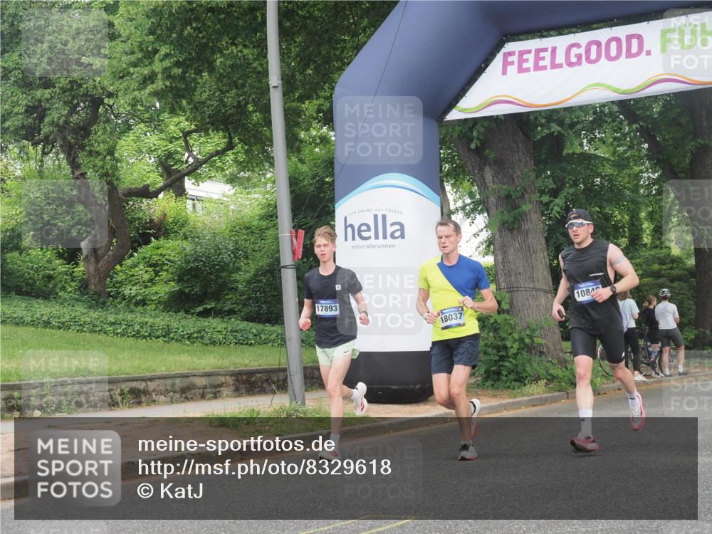 29.06.2025 - hella hamburg halbmarathon KatJ http://msf.ph/oto/8329618 29.06.2025 10:17:15 Zwischen KM18-KM19 1065, 5344 meine-sportfotos.de