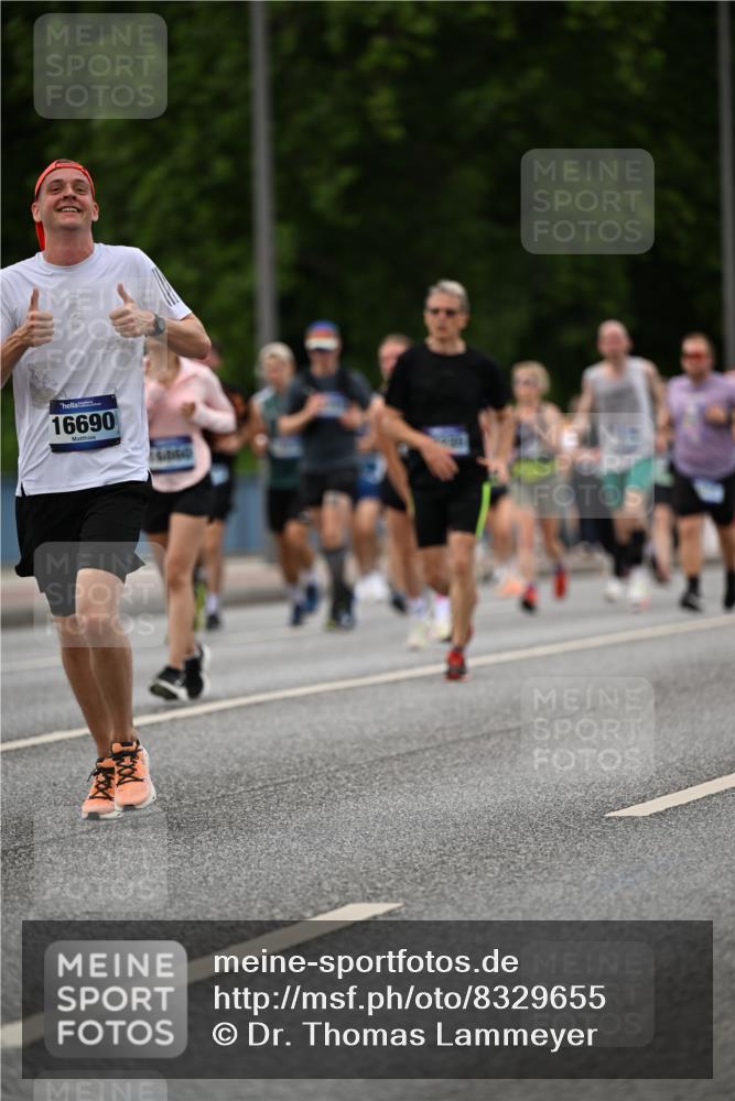 29.06.2025 - hella hamburg halbmarathon Dr. Thomas Lammeyer http://msf.ph/oto/8329655 29.06.2025 10:39:41 Kennedybrücke 2198, 2787, 3170, 3828, 3958, 4333, 4564, 4696, 4703, 4965, 5147, 6029, 6189, 6365, 6379, 6397, 6471, 6867, 7386, 8249, 8296, 8567, 9470, 9803, 9819, 10358, 10360, 10393, 10565, 10652, 11320, 11359 meine-sportfotos.de