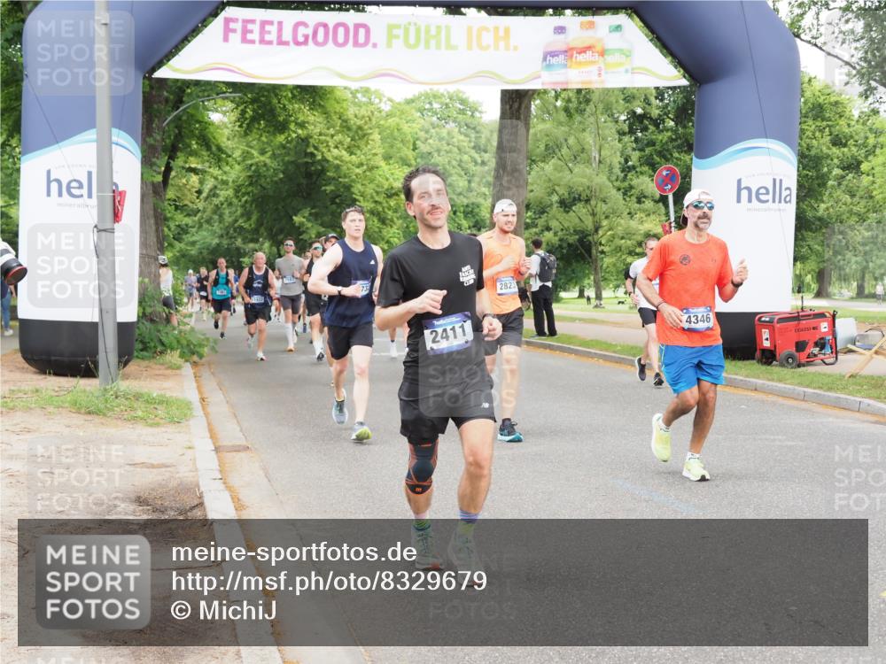 29.06.2025 - hella hamburg halbmarathon MichiJ http://msf.ph/oto/8329679 29.06.2025 10:38:01 Zwischen KM18-KM19 1119, 1817, 2411, 2823, 4346, 5087, 5336, 6125, 7224, 10691, 12016, 12235, 12545, 13051, 13758, 16732, 16800, 17221, 18884, 18960, 18982, 19007 meine-sportfotos.de