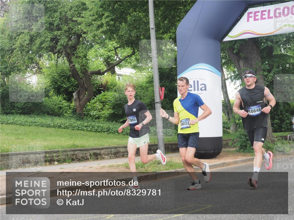 29.06.2025 - hella hamburg halbmarathon KatJ http://msf.ph/oto/8329781 29.06.2025 10:17:16 Zwischen KM18-KM19 1065, 5344 meine-sportfotos.de