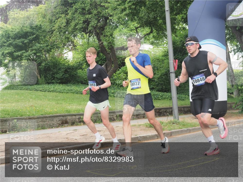 29.06.2025 - hella hamburg halbmarathon KatJ http://msf.ph/oto/8329983 29.06.2025 10:17:16 Zwischen KM18-KM19 1065, 5344 meine-sportfotos.de