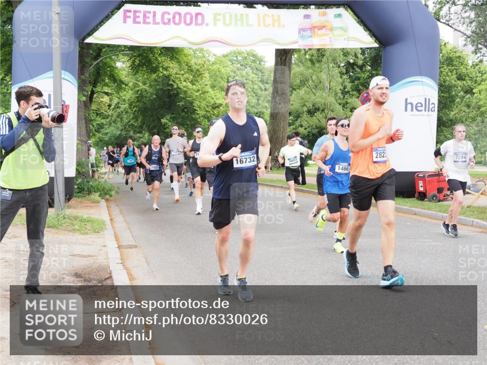 29.06.2025 - hella hamburg halbmarathon MichiJ http://msf.ph/oto/8330026 29.06.2025 10:38:02 Zwischen KM18-KM19 1119, 1466, 1817, 2411, 2823, 4346, 5087, 5336, 7224, 12016, 12235, 12545, 13051, 13758, 16653, 16732, 16800, 17221, 18884, 18960, 18982, 19007 meine-sportfotos.de