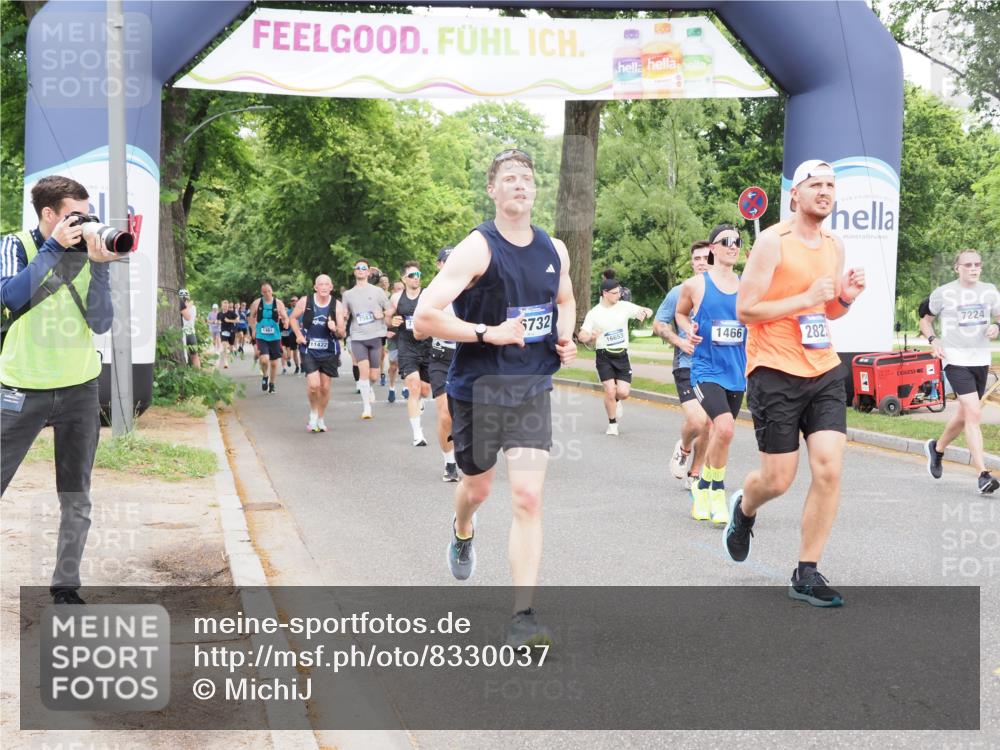 29.06.2025 - hella hamburg halbmarathon MichiJ http://msf.ph/oto/8330037 29.06.2025 10:38:02 Zwischen KM18-KM19 1119, 1466, 1817, 2411, 2823, 4346, 5087, 5336, 7224, 12016, 12235, 12545, 13051, 13758, 16653, 16732, 16800, 17221, 18884, 18960, 18982, 19007 meine-sportfotos.de