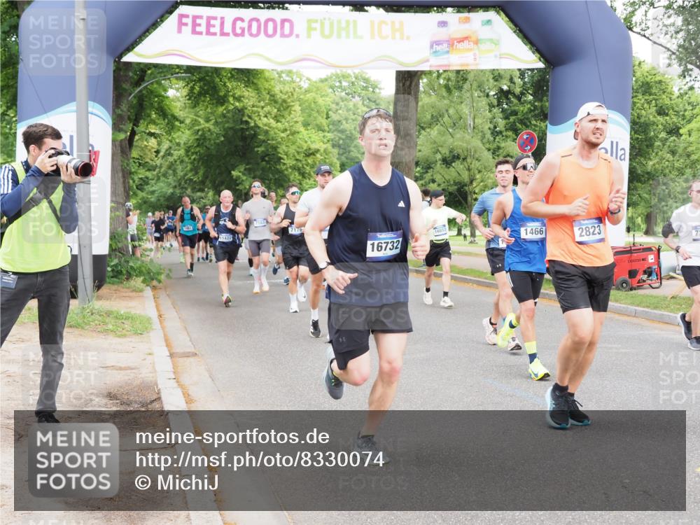 29.06.2025 - hella hamburg halbmarathon MichiJ http://msf.ph/oto/8330074 29.06.2025 10:38:02 Zwischen KM18-KM19 1119, 1466, 1817, 2411, 2823, 4346, 5087, 5336, 7224, 12016, 12235, 12545, 13051, 13758, 16653, 16732, 16800, 17221, 18884, 18960, 18982, 19007 meine-sportfotos.de