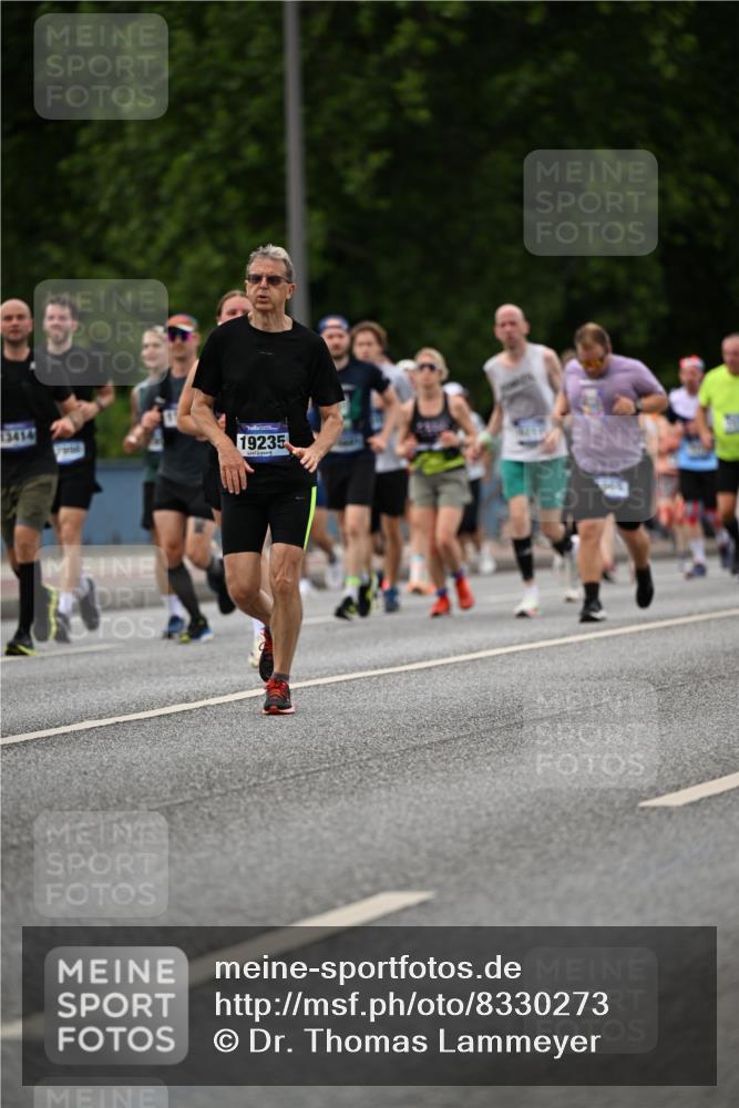 29.06.2025 - hella hamburg halbmarathon Dr. Thomas Lammeyer http://msf.ph/oto/8330273 29.06.2025 10:39:43 Kennedybrücke 2198, 2412, 2787, 3170, 3828, 3958, 4333, 4564, 4696, 4703, 4965, 5147, 6029, 6189, 6365, 6379, 6397, 6471, 6867, 8249, 8296, 8567, 9470, 9803, 9819, 10358, 10360, 10565, 10652, 11320, 11359 meine-sportfotos.de