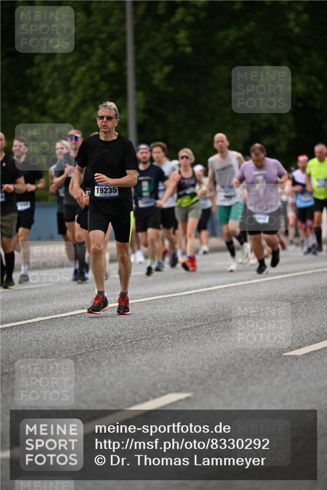 29.06.2025 - hella hamburg halbmarathon Dr. Thomas Lammeyer http://msf.ph/oto/8330292 29.06.2025 10:39:43 Kennedybrücke 2198, 2412, 2787, 3170, 3828, 3958, 4333, 4564, 4696, 4703, 4965, 5147, 6029, 6189, 6365, 6379, 6397, 6471, 6867, 8249, 8296, 8567, 9470, 9803, 9819, 10358, 10360, 10565, 10652, 11320, 11359 meine-sportfotos.de