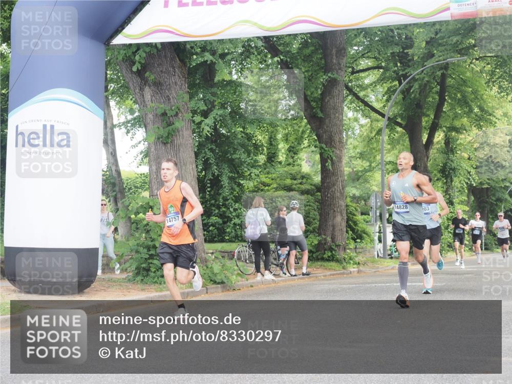 29.06.2025 - hella hamburg halbmarathon KatJ http://msf.ph/oto/8330297 29.06.2025 10:17:19 Zwischen KM18-KM19 5344 meine-sportfotos.de