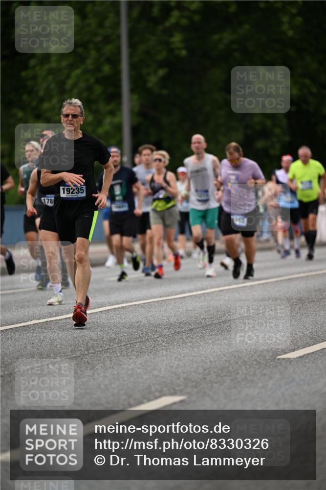 29.06.2025 - hella hamburg halbmarathon Dr. Thomas Lammeyer http://msf.ph/oto/8330326 29.06.2025 10:39:43 Kennedybrücke 2198, 2412, 2787, 3170, 3828, 3958, 4333, 4564, 4696, 4703, 4965, 5147, 6029, 6189, 6365, 6379, 6397, 6471, 6867, 8249, 8296, 8567, 9470, 9803, 9819, 10358, 10360, 10565, 10652, 11320, 11359 meine-sportfotos.de