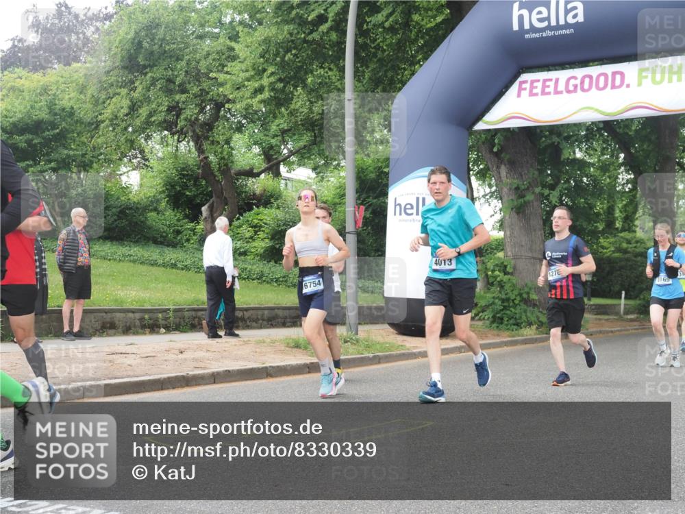 29.06.2025 - hella hamburg halbmarathon KatJ http://msf.ph/oto/8330339 29.06.2025 10:47:00 Zwischen KM18-KM19 1681, 2091, 2363, 3169, 3698, 4013, 5347, 6757 meine-sportfotos.de