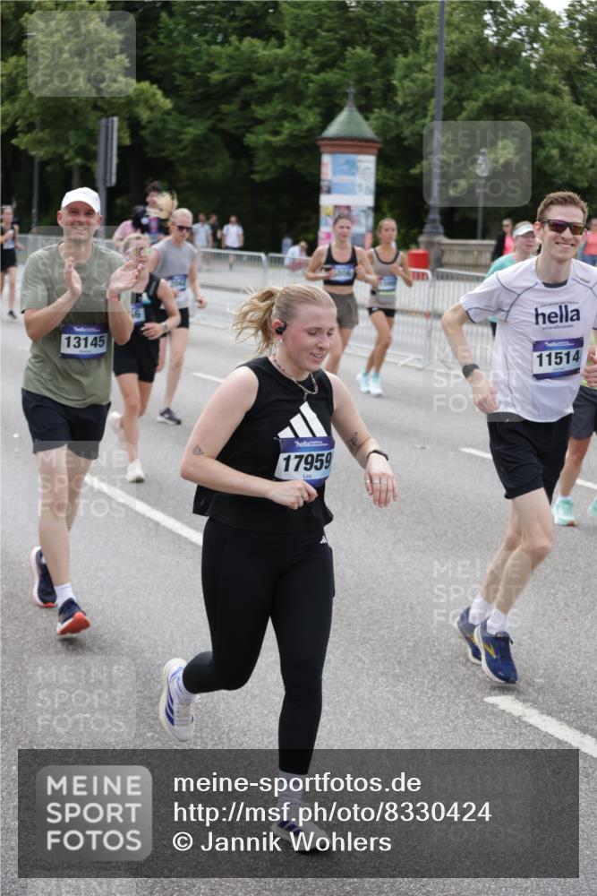 29.06.2025 - hella hamburg halbmarathon Jannik Wohlers http://msf.ph/oto/8330424 29.06.2025 10:40:13 Lombardsbrücke 1075, 1323, 2042, 2173, 2206, 2762, 2763, 3121, 3293, 3306, 3432, 4044, 4411, 4612, 4906, 4972, 5059, 5702, 6076, 6163, 6229, 6278, 6280, 7956, 8053, 8054, 8378, 8391, 8739, 9000, 9468, 9946, 10166, 10920, 10940, 11513, 11514, 12692, 12699, 12981, 13145, 13773, 14341, 15154, 15905, 15933, 16085, 16955, 17267, 17959, 18110, 18213, 18353, 18490, 18771, 18946, 19168 meine-sportfotos.de