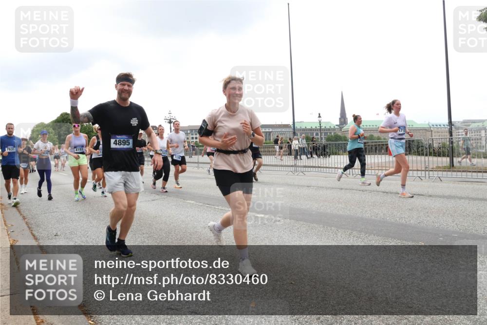 29.06.2025 - hella hamburg halbmarathon Lena Gebhardt http://msf.ph/oto/8330460 29.06.2025 10:47:30 Lombardsbrücke 7631, 14447, 4182, 4895, 1523, 3339, 1712, 1045, 1185, 1434, 1463, 1523, 1593, 1607, 1639, 1704, 1926, 1961, 2148, 2407, 2537, 2555, 2704, 2790, 2882, 2994, 3339, 4037, 4184, 4239, 4325, 4423, 4483, 4806, 4895, 4974, 4975, 5621, 5622, 5895, 6255, 6256, 6485, 6879, 6995, 7073, 7403, 7430, 7431, 7630, 7631, 7970, 8105, 8131, 8270, 8550, 8706, 8915, 8953, 8967, 9018, 9687, 10991, 11351, 11458, 11730, 11738, 11802, 11909, 12431 meine-sportfotos.de