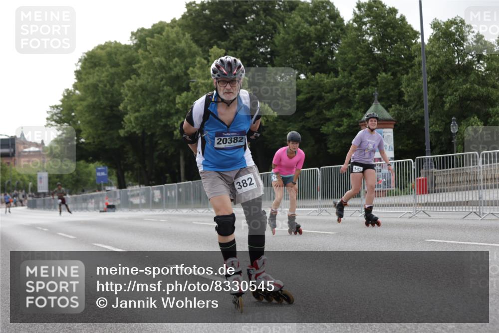 29.06.2025 - hella hamburg halbmarathon Jannik Wohlers http://msf.ph/oto/8330545 29.06.2025 09:01:10 Lombardsbrücke  meine-sportfotos.de