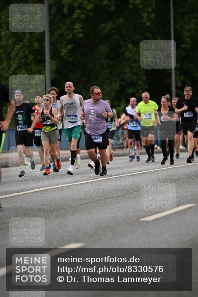 29.06.2025 - hella hamburg halbmarathon Dr. Thomas Lammeyer http://msf.ph/oto/8330576 29.06.2025 10:39:44 Kennedybrücke 2198, 2412, 2787, 3170, 3828, 3958, 4333, 4696, 4703, 4965, 5147, 6029, 6189, 6365, 6379, 6397, 6471, 6867, 8249, 8296, 8567, 9470, 9803, 9819, 10358, 10360, 10565, 10652, 11233, 11320, 11359 meine-sportfotos.de