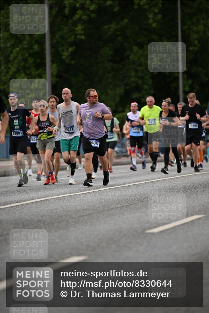 29.06.2025 - hella hamburg halbmarathon Dr. Thomas Lammeyer http://msf.ph/oto/8330644 29.06.2025 10:39:44 Kennedybrücke 2198, 2412, 2787, 3170, 3828, 3958, 4333, 4696, 4703, 4965, 5147, 6029, 6189, 6365, 6379, 6397, 6471, 6867, 8249, 8296, 8567, 9470, 9803, 9819, 10358, 10360, 10565, 10652, 11233, 11320, 11359 meine-sportfotos.de