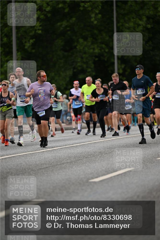29.06.2025 - hella hamburg halbmarathon Dr. Thomas Lammeyer http://msf.ph/oto/8330698 29.06.2025 10:39:44 Kennedybrücke 2198, 2412, 2787, 3170, 3828, 3958, 4333, 4696, 4703, 4965, 5147, 6029, 6189, 6365, 6379, 6397, 6471, 6867, 8249, 8296, 8567, 9470, 9803, 9819, 10358, 10360, 10565, 10652, 11233, 11320, 11359 meine-sportfotos.de