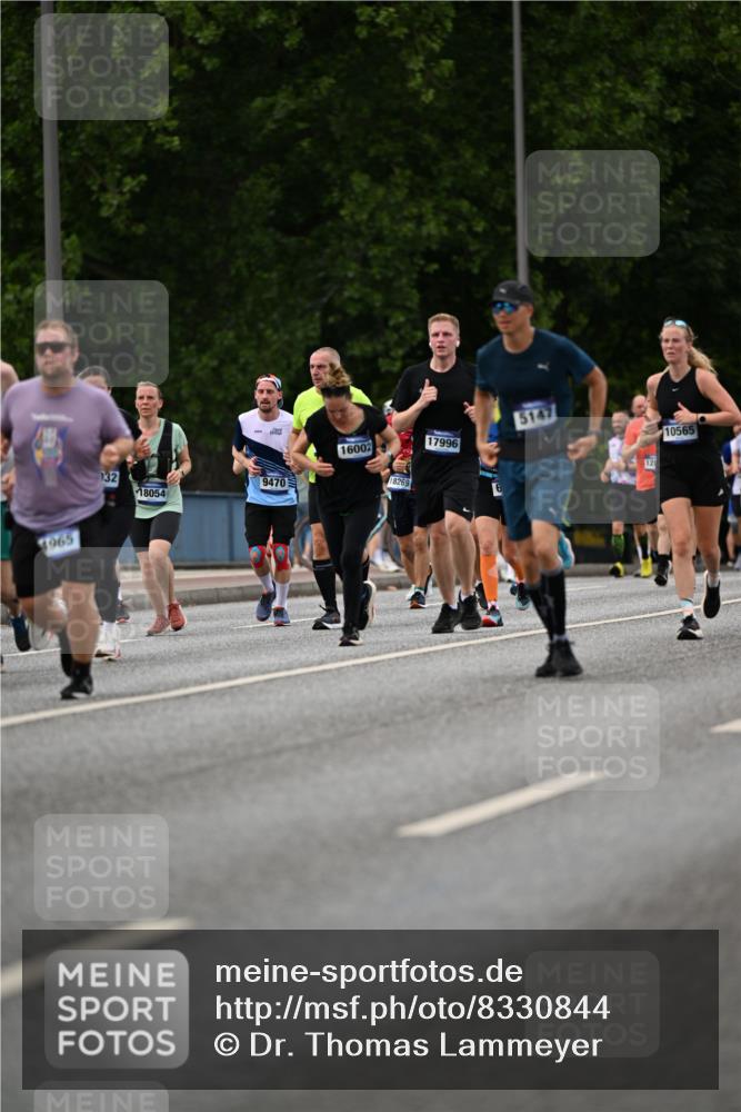 29.06.2025 - hella hamburg halbmarathon Dr. Thomas Lammeyer http://msf.ph/oto/8330844 29.06.2025 10:39:45 Kennedybrücke 2198, 2412, 2787, 3170, 3828, 3958, 4333, 4696, 4703, 4965, 5147, 6029, 6189, 6365, 6379, 6397, 6471, 6867, 8249, 8296, 8567, 9470, 9803, 9819, 10358, 10360, 10565, 10652, 11233, 11320, 11359 meine-sportfotos.de