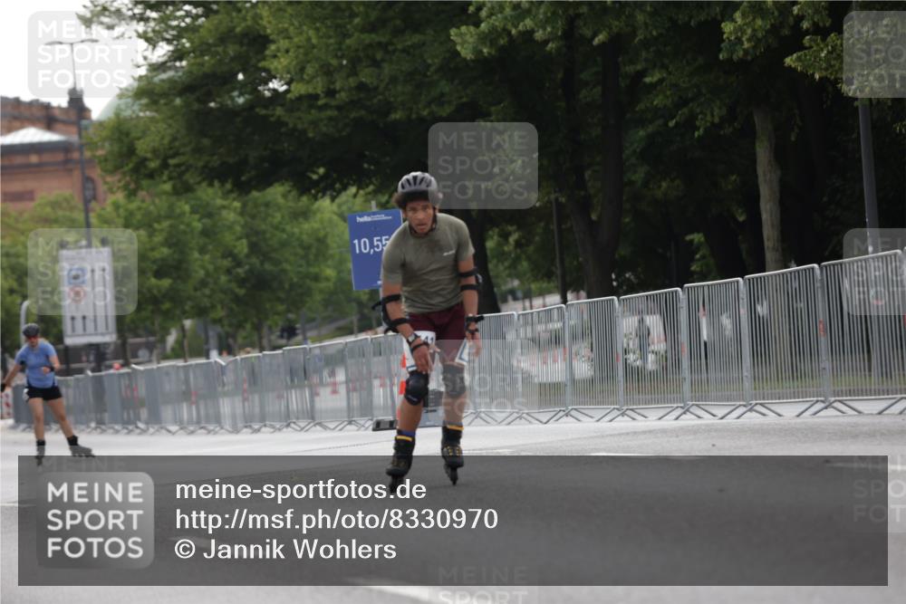29.06.2025 - hella hamburg halbmarathon Jannik Wohlers http://msf.ph/oto/8330970 29.06.2025 09:01:16 Lombardsbrücke  meine-sportfotos.de