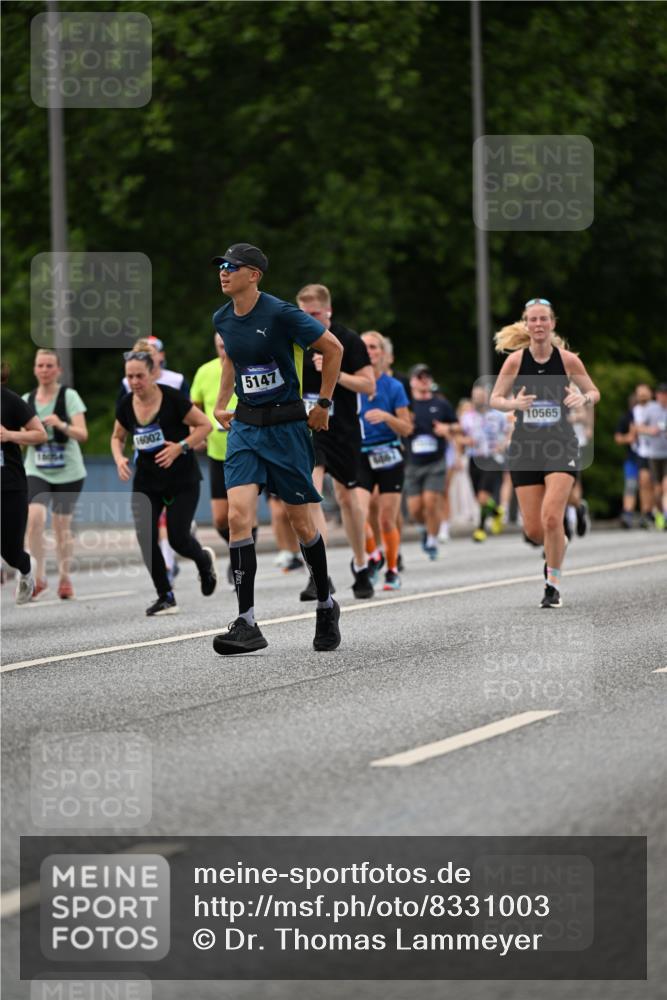 29.06.2025 - hella hamburg halbmarathon Dr. Thomas Lammeyer http://msf.ph/oto/8331003 29.06.2025 10:39:46 Kennedybrücke 2198, 2412, 2787, 3170, 3828, 3958, 4333, 4696, 4703, 4965, 5147, 6029, 6189, 6365, 6379, 6397, 6471, 6867, 8249, 8296, 8567, 9470, 9803, 9819, 10358, 10360, 10565, 10652, 11233, 11320, 11359 meine-sportfotos.de