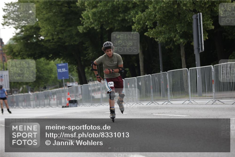 29.06.2025 - hella hamburg halbmarathon Jannik Wohlers http://msf.ph/oto/8331013 29.06.2025 09:01:17 Lombardsbrücke  meine-sportfotos.de