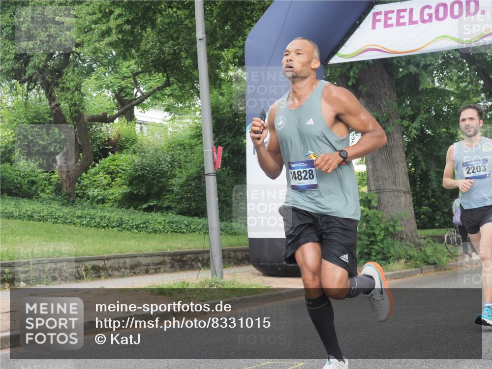 29.06.2025 - hella hamburg halbmarathon KatJ http://msf.ph/oto/8331015 29.06.2025 10:17:21 Zwischen KM18-KM19 2203 meine-sportfotos.de