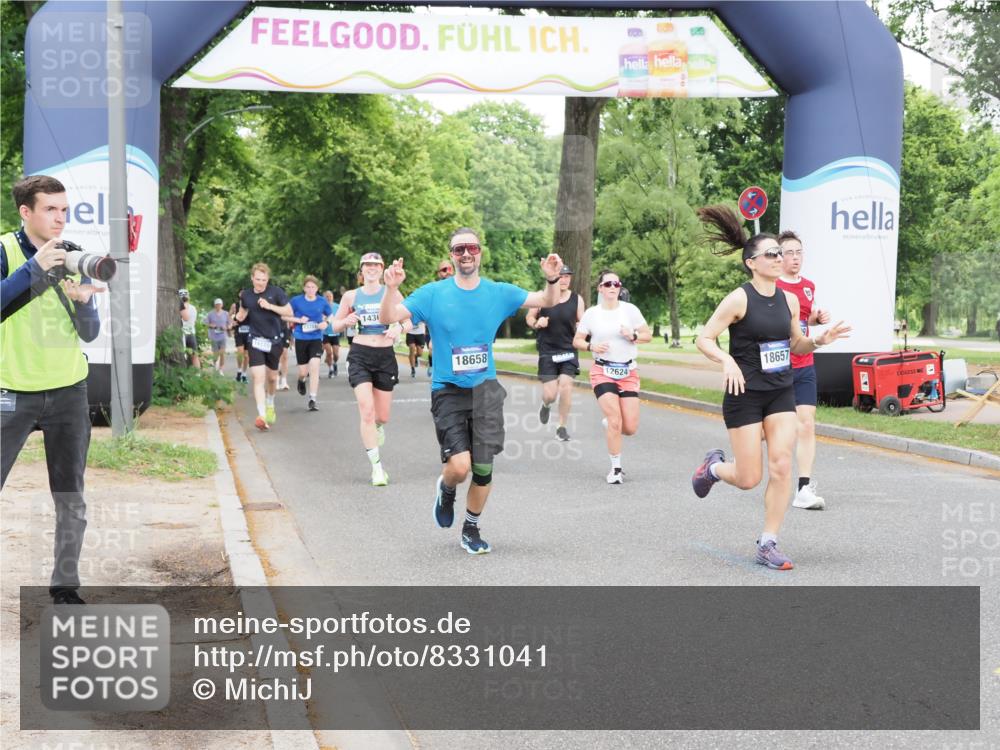29.06.2025 - hella hamburg halbmarathon MichiJ http://msf.ph/oto/8331041 29.06.2025 10:38:10 Zwischen KM18-KM19 1461, 1466, 1750, 2207, 7176, 7312, 7583, 8689, 10057, 10371, 11422, 12450, 12624, 13609, 13799, 14125, 14361, 14838, 16653, 16907, 18451, 18657, 18658 meine-sportfotos.de