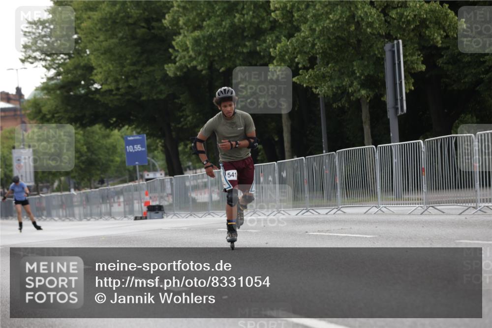29.06.2025 - hella hamburg halbmarathon Jannik Wohlers http://msf.ph/oto/8331054 29.06.2025 09:01:17 Lombardsbrücke  meine-sportfotos.de