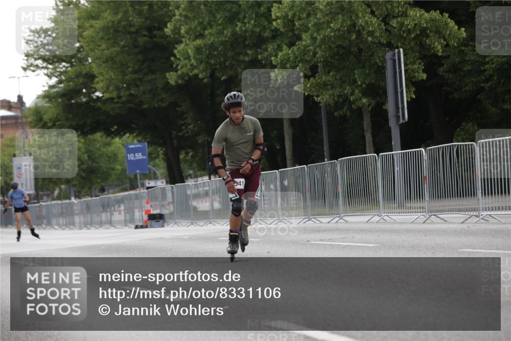 29.06.2025 - hella hamburg halbmarathon Jannik Wohlers http://msf.ph/oto/8331106 29.06.2025 09:01:17 Lombardsbrücke  meine-sportfotos.de