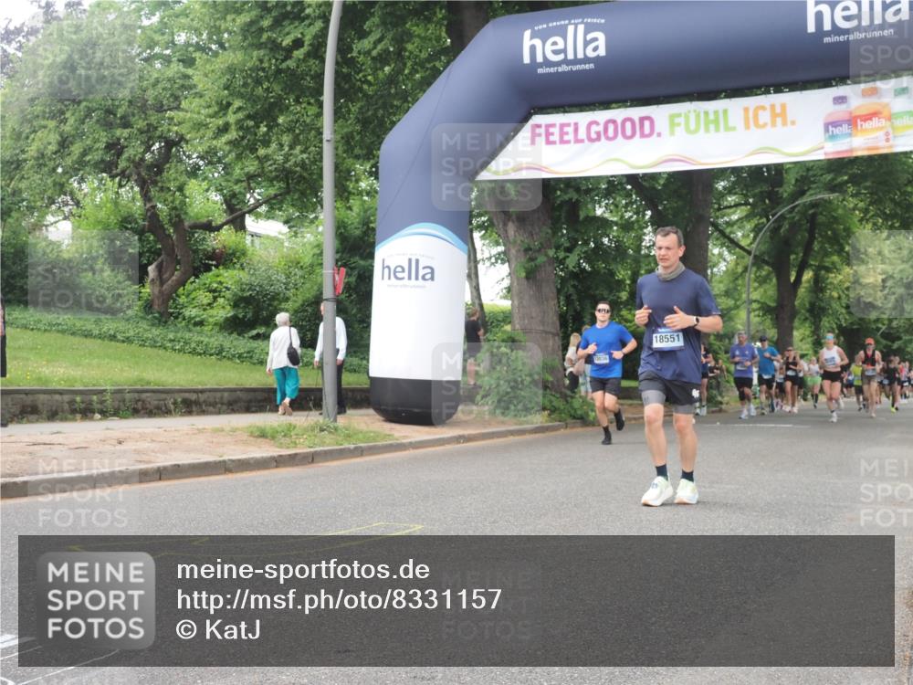 29.06.2025 - hella hamburg halbmarathon KatJ http://msf.ph/oto/8331157 29.06.2025 10:47:09 Zwischen KM18-KM19 2167, 5272, 8749 meine-sportfotos.de