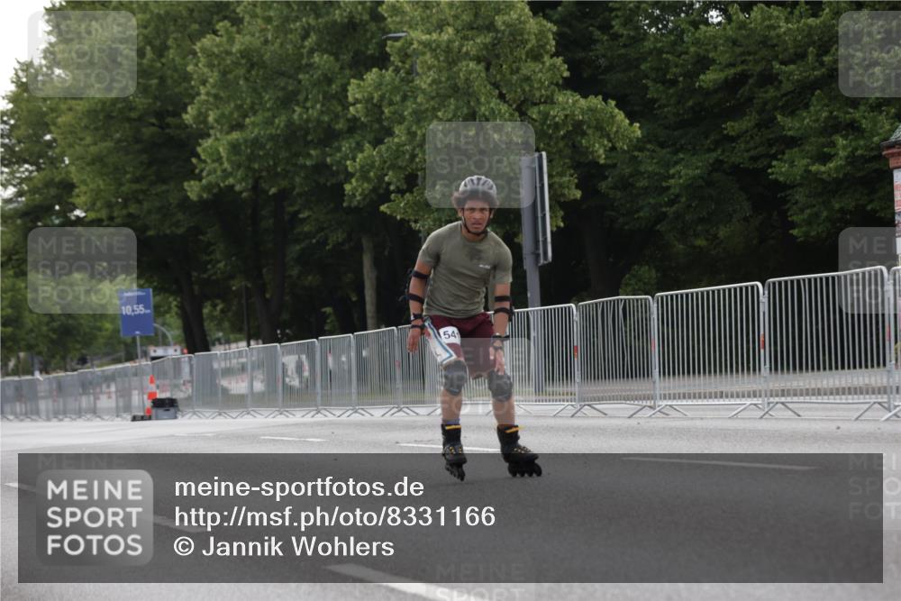 29.06.2025 - hella hamburg halbmarathon Jannik Wohlers http://msf.ph/oto/8331166 29.06.2025 09:01:18 Lombardsbrücke  meine-sportfotos.de