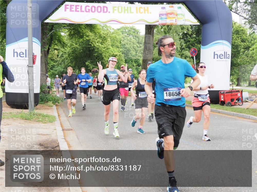 29.06.2025 - hella hamburg halbmarathon MichiJ http://msf.ph/oto/8331187 29.06.2025 10:38:11 Zwischen KM18-KM19 1461, 1750, 2207, 7176, 7312, 7583, 7952, 8689, 10057, 10371, 11422, 12450, 12624, 13609, 13799, 14125, 14361, 14838, 16907, 18451, 18657, 18658 meine-sportfotos.de