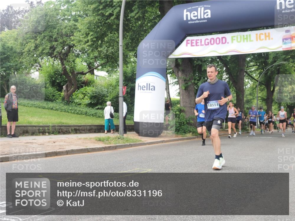 29.06.2025 - hella hamburg halbmarathon KatJ http://msf.ph/oto/8331196 29.06.2025 10:47:10 Zwischen KM18-KM19 2167, 5272, 8749 meine-sportfotos.de