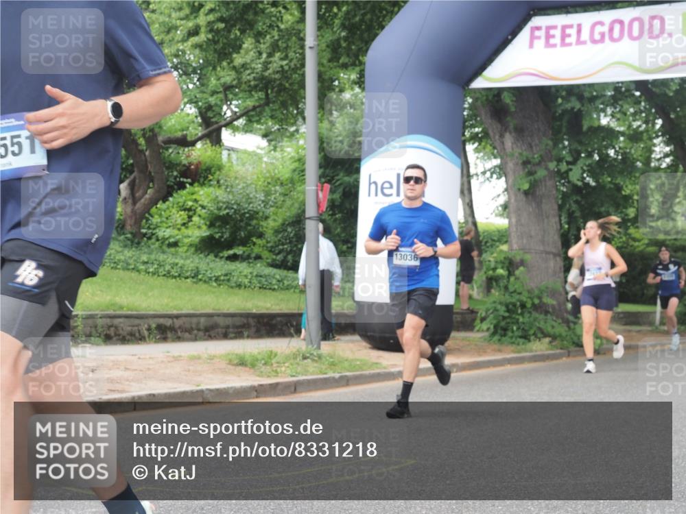 29.06.2025 - hella hamburg halbmarathon KatJ http://msf.ph/oto/8331218 29.06.2025 10:47:11 Zwischen KM18-KM19 5272, 8749 meine-sportfotos.de