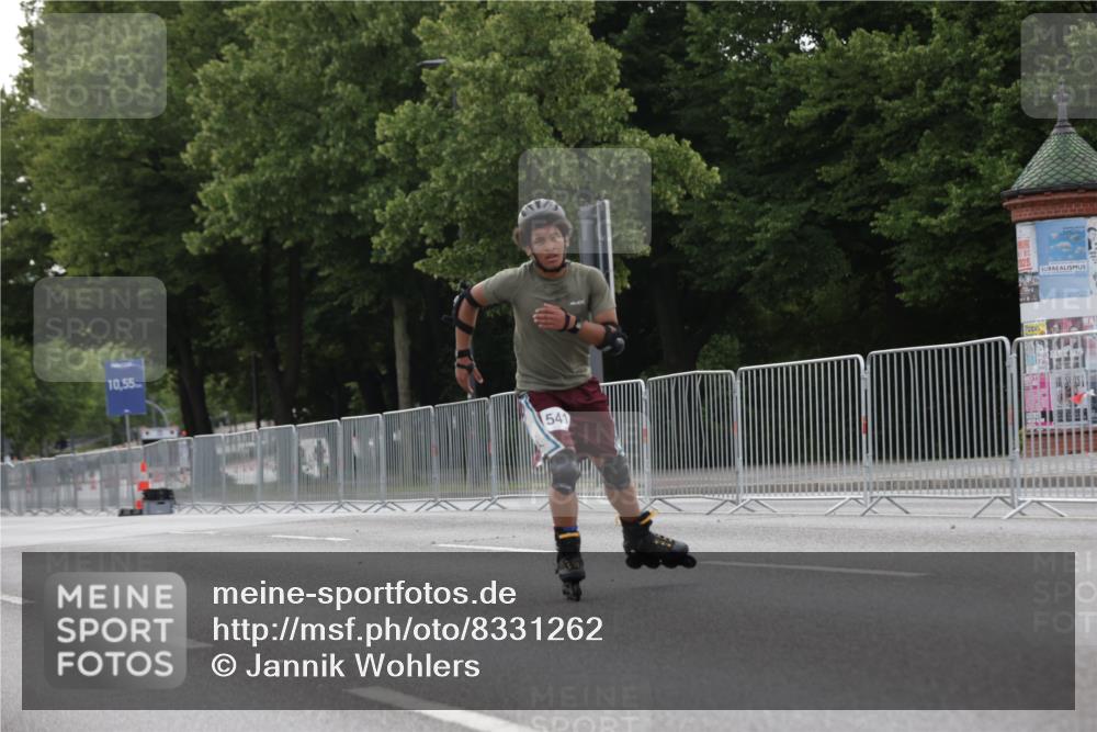 29.06.2025 - hella hamburg halbmarathon Jannik Wohlers http://msf.ph/oto/8331262 29.06.2025 09:01:18 Lombardsbrücke  meine-sportfotos.de