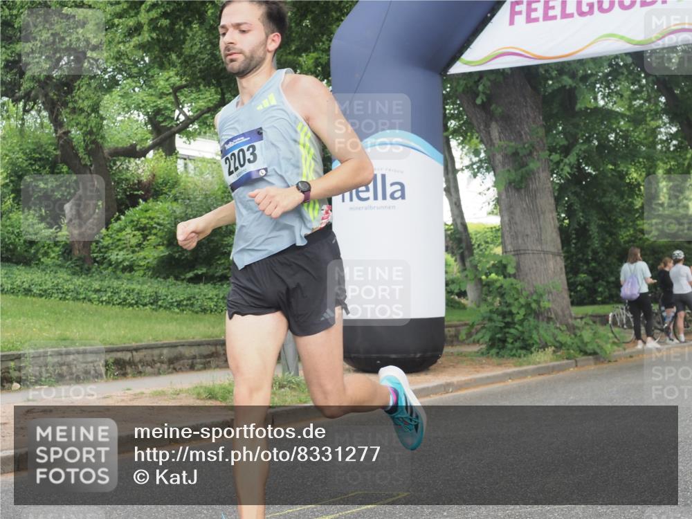 29.06.2025 - hella hamburg halbmarathon KatJ http://msf.ph/oto/8331277 29.06.2025 10:17:22 Zwischen KM18-KM19 2203 meine-sportfotos.de