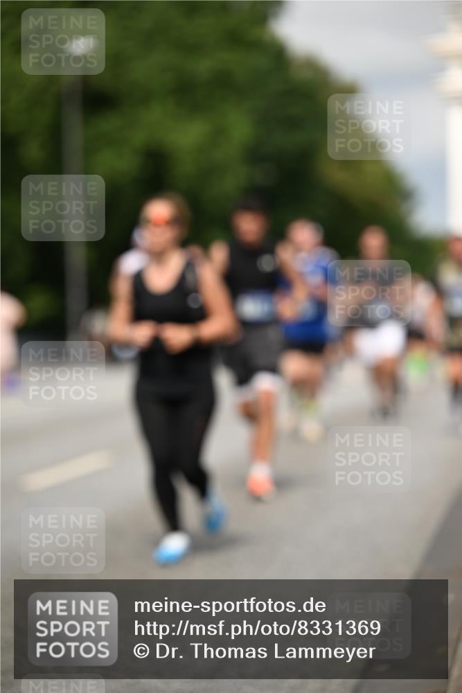 29.06.2025 - hella hamburg halbmarathon Dr. Thomas Lammeyer http://msf.ph/oto/8331369 29.06.2025 10:17:42 Kennedybrücke 1194, 1747, 1939, 2055, 2359, 2721, 2891, 2904, 2987, 4001, 4032, 4795, 4962, 5232, 5631, 5719, 6207, 7460, 7462, 7913, 8673, 9612, 9631, 9886, 10442, 10443 meine-sportfotos.de