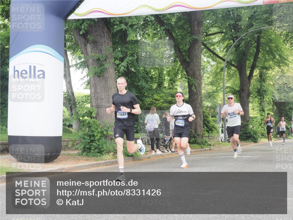 29.06.2025 - hella hamburg halbmarathon KatJ http://msf.ph/oto/8331426 29.06.2025 10:17:25 Zwischen KM18-KM19 2203 meine-sportfotos.de
