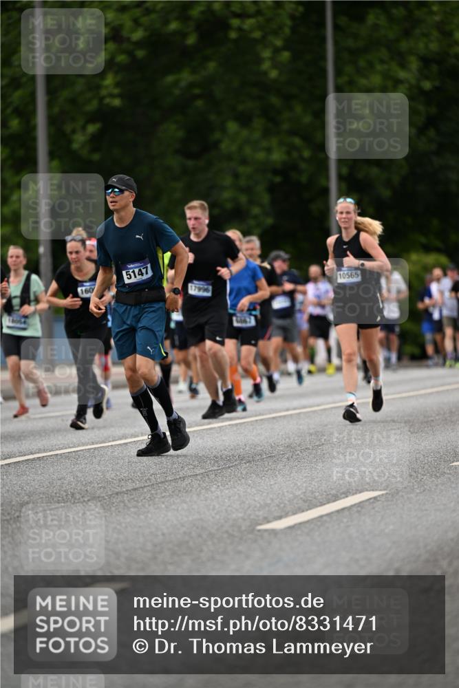 29.06.2025 - hella hamburg halbmarathon Dr. Thomas Lammeyer http://msf.ph/oto/8331471 29.06.2025 10:39:47 Kennedybrücke 2198, 2412, 2787, 3170, 3828, 3958, 4333, 4696, 4703, 4965, 5147, 6029, 6189, 6365, 6397, 6471, 6867, 8249, 8296, 8567, 9470, 9803, 9819, 10358, 10360, 10565, 10652, 11233, 11359 meine-sportfotos.de