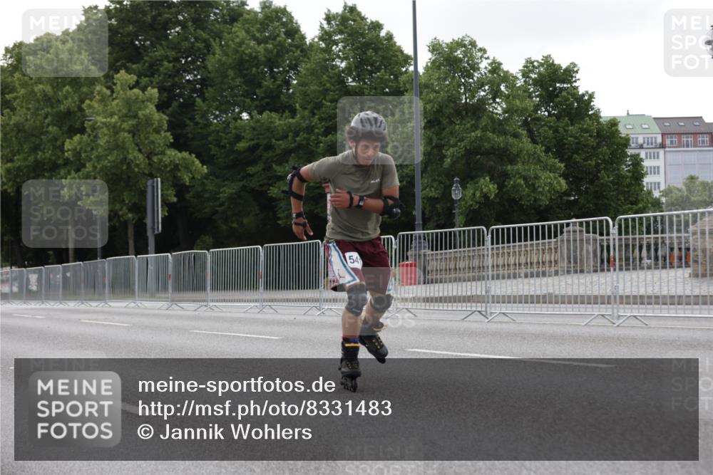 29.06.2025 - hella hamburg halbmarathon Jannik Wohlers http://msf.ph/oto/8331483 29.06.2025 09:01:20 Lombardsbrücke  meine-sportfotos.de