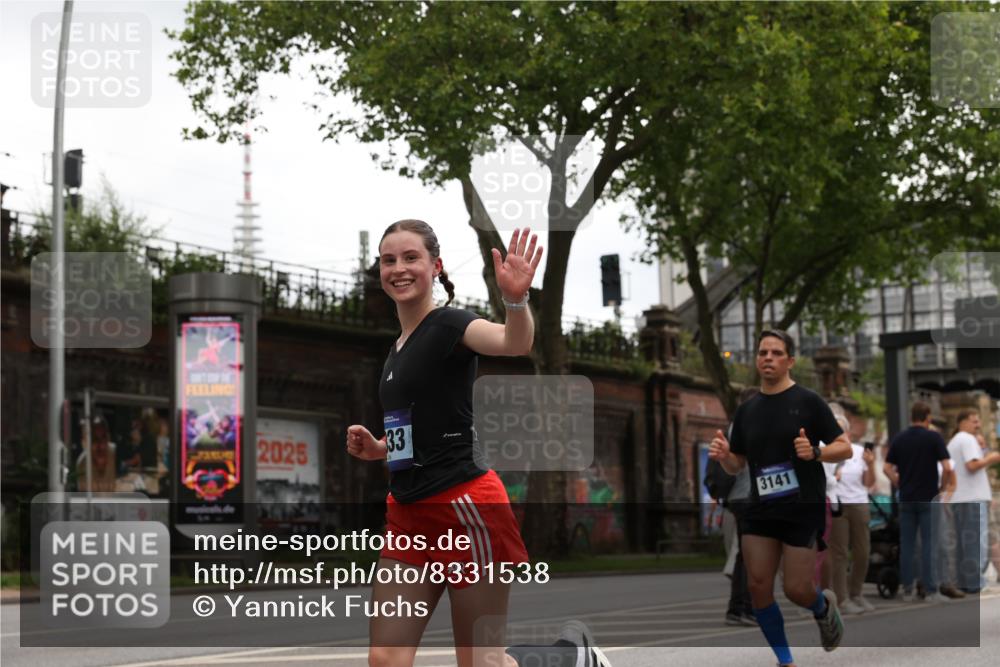 29.06.2025 - hella hamburg halbmarathon Yannick Fuchs http://msf.ph/oto/8331538 29.06.2025 10:51:43 20KM 1200, 1611, 2025, 2236, 2606, 2759, 2806, 2883, 2907, 3093, 3141, 3575, 4426, 4467, 4579, 4833, 5391, 6281, 6302, 6531, 6595, 6892, 7833, 9450, 9485, 10599, 12144, 12509, 13465, 13664, 15217, 15229, 16517, 17415, 17455, 17543, 18508, 18762, 18891 meine-sportfotos.de