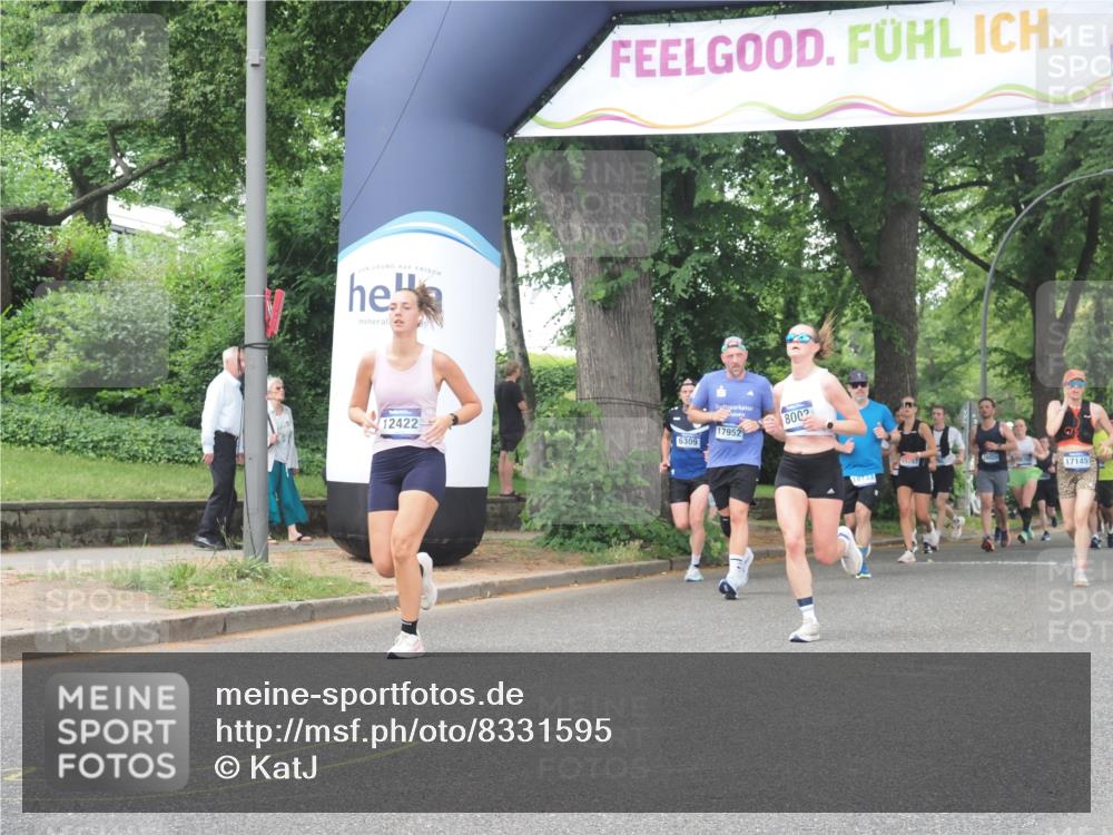 29.06.2025 - hella hamburg halbmarathon KatJ http://msf.ph/oto/8331595 29.06.2025 10:47:13 Zwischen KM18-KM19 5272, 8749 meine-sportfotos.de