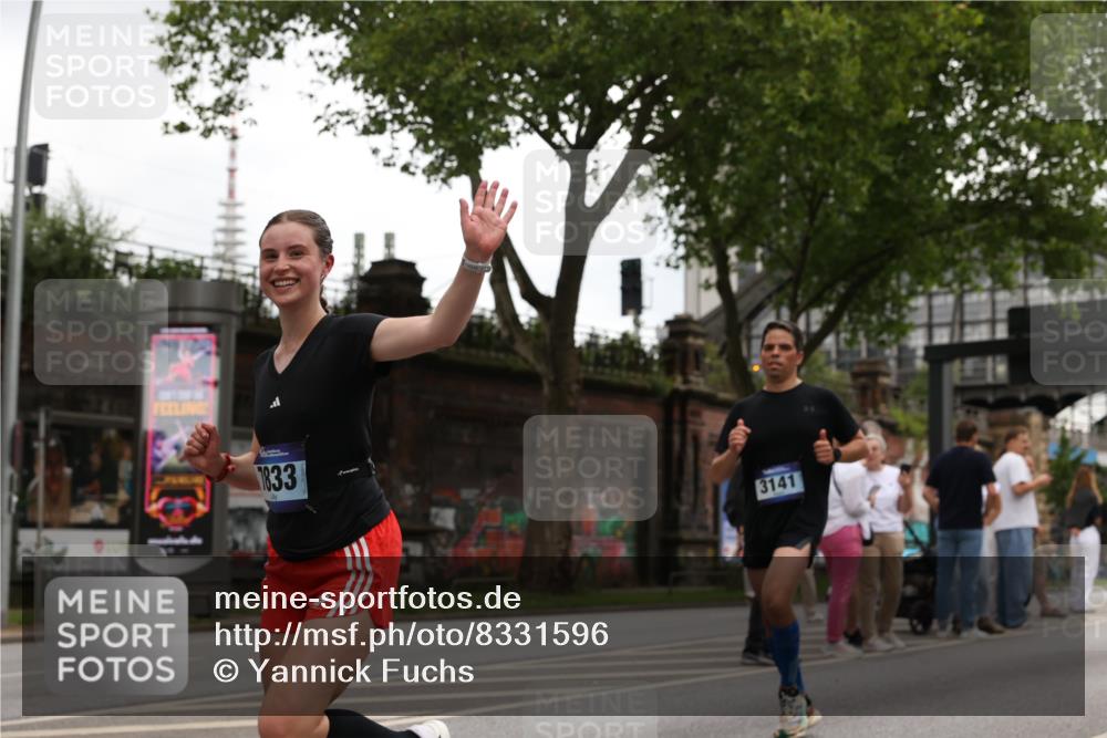 29.06.2025 - hella hamburg halbmarathon Yannick Fuchs http://msf.ph/oto/8331596 29.06.2025 10:51:43 20KM 1200, 1611, 2025, 2236, 2606, 2759, 2806, 2883, 2907, 3093, 3141, 3575, 4426, 4467, 4579, 4833, 5391, 6281, 6302, 6531, 6595, 6892, 7833, 9450, 9485, 10599, 12144, 12509, 13465, 13664, 15217, 15229, 16517, 17415, 17455, 17543, 18508, 18762, 18891 meine-sportfotos.de