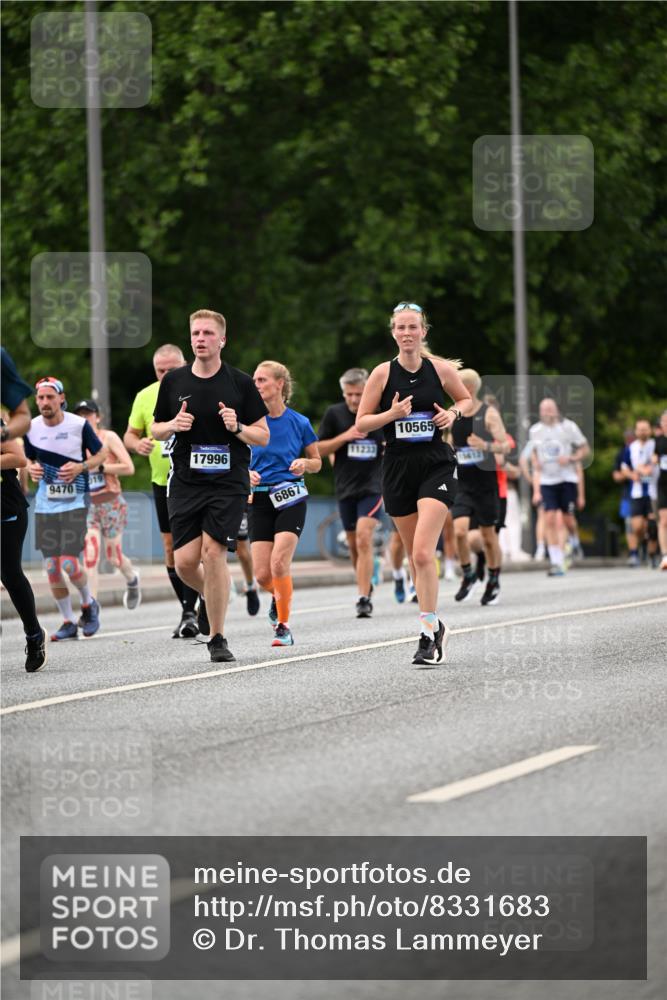 29.06.2025 - hella hamburg halbmarathon Dr. Thomas Lammeyer http://msf.ph/oto/8331683 29.06.2025 10:39:48 Kennedybrücke 2198, 2412, 2787, 3170, 3828, 3958, 4333, 4696, 4703, 4965, 5147, 6029, 6189, 6365, 6397, 6471, 6867, 8249, 8296, 8567, 9470, 9803, 9819, 10360, 10565, 10652, 11233, 11359 meine-sportfotos.de